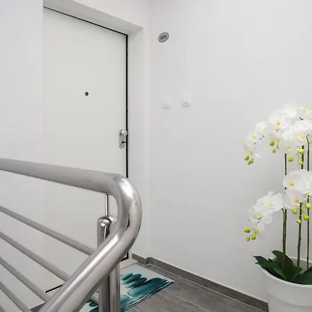 Dva Galeba - Comfort One Bedroom With Sea View 205