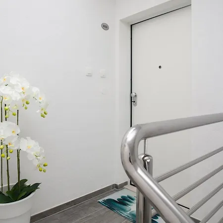 Dva Galeba - Comfort One Bedroom With Sea View 205 Daire *